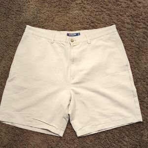 Chaps Golf Men’s Tan Flat-Front Casual Shorts